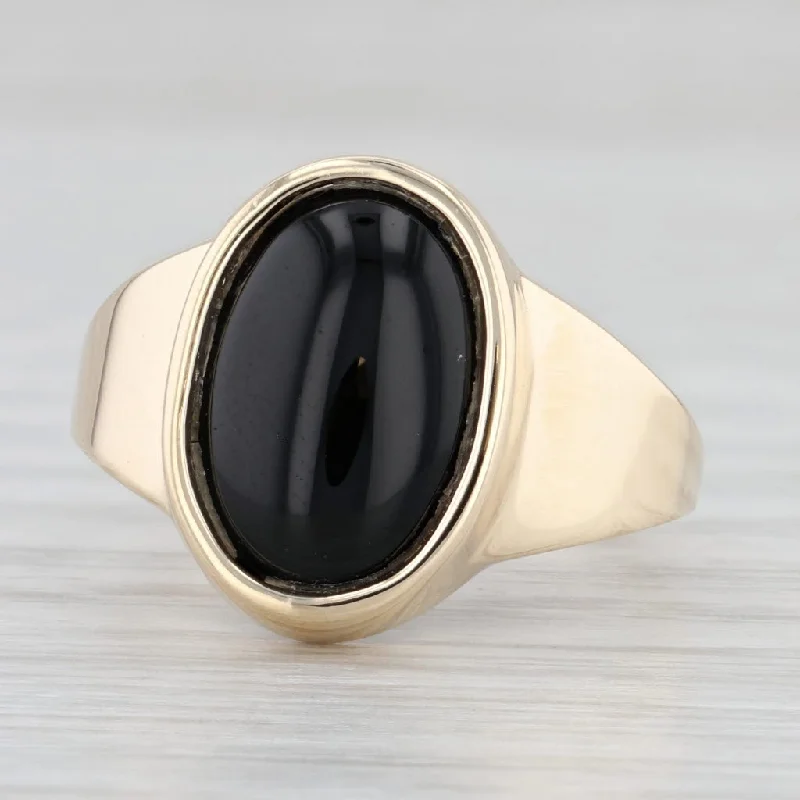 intricate diamond engagement rings for women-Onyx Oval Cabochon Ring 14k Yellow Gold Size 7.5