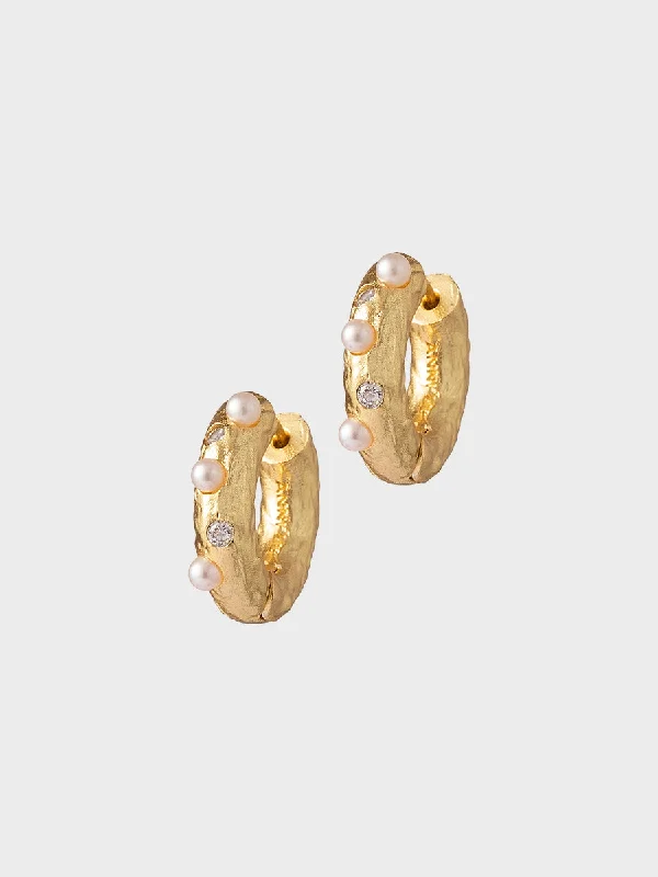 diamond hoop earrings for women-Gem in a Hoop Earrings in Gold