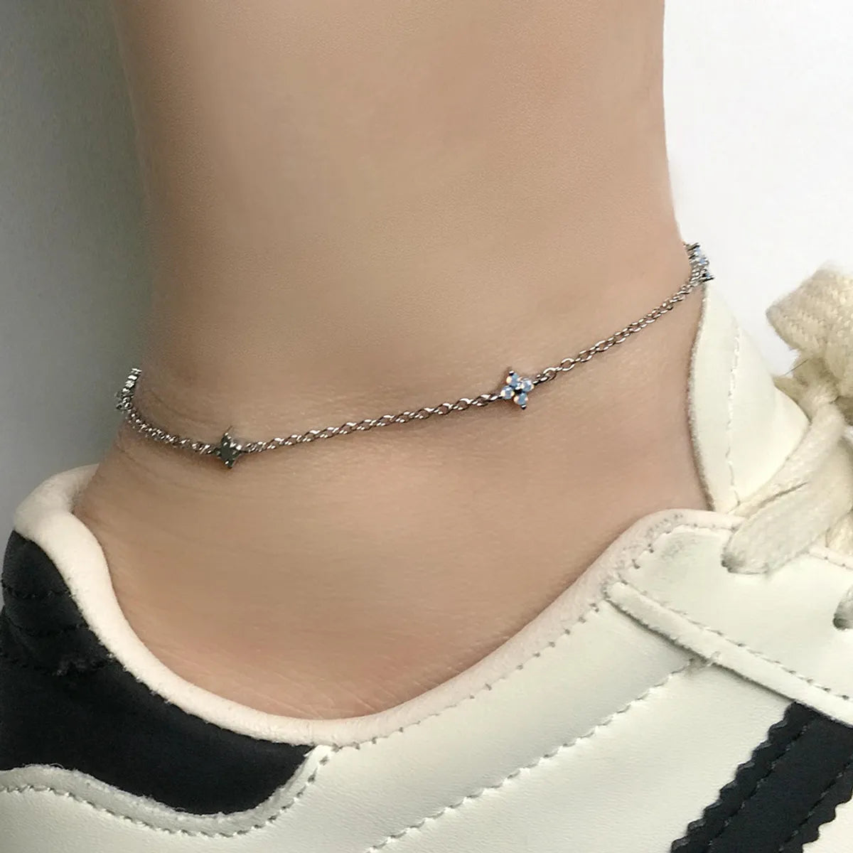 gemstone anklet for women-Copper Inlay Flower Petal Zircon Anklet Necklace