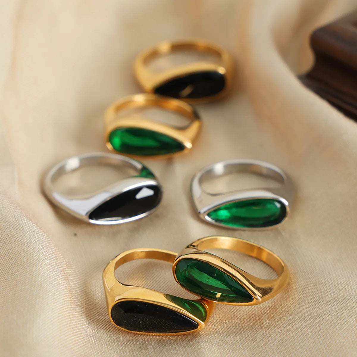 delicate rings for women-Casual Glam Simple Style Geometric Glass Titanium Steel Plating Inlay Glass 18k Gold Plated Rings