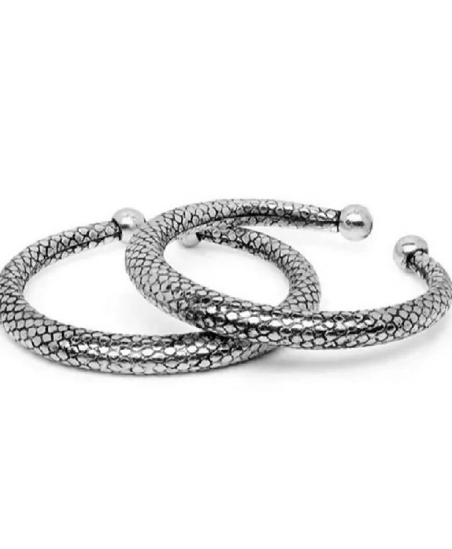 trendy chain bracelet for women-Mominos Fashion Oxidised Silver-Plated Rajasthani Design Kada Anklets