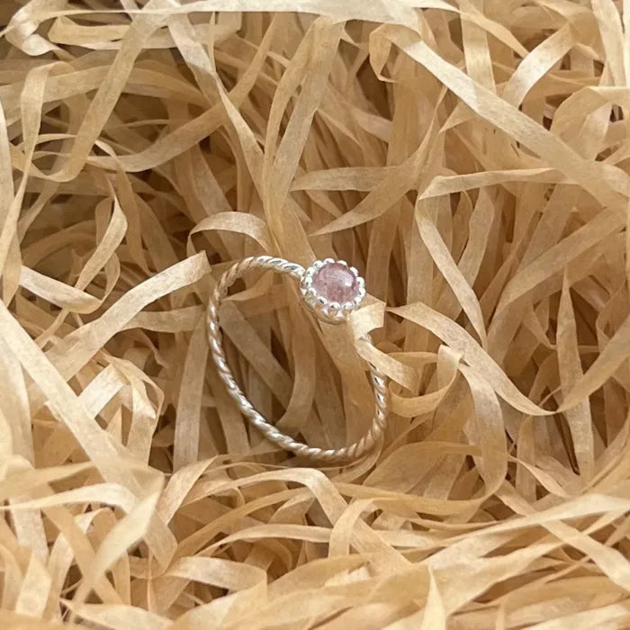 J088 Strawberry Quartz