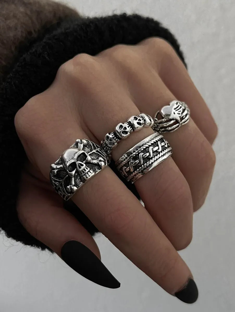 wedding rings for women-Gothic Retro Heart Shape Skull Alloy Women's Rings