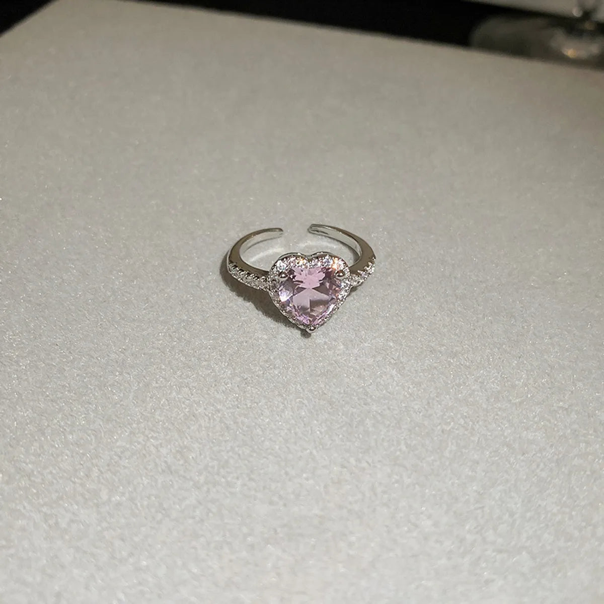 10# Ring-Pink Heart-Shaped Zircon