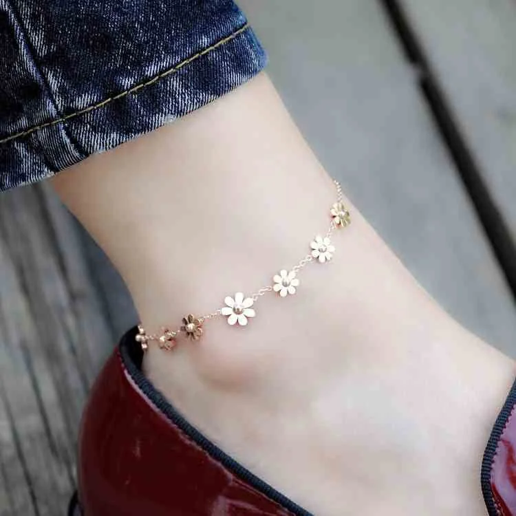 minimalist bracelet for women-Women's Titanium Steel Flower Anklet